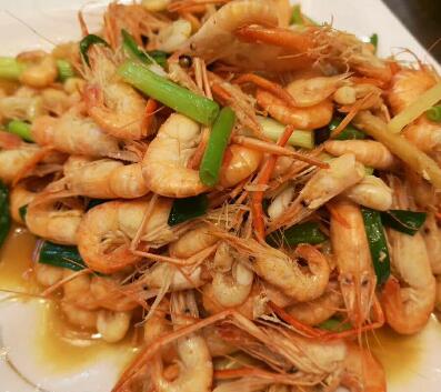 究竟有哪些原因容易誘發白癜風