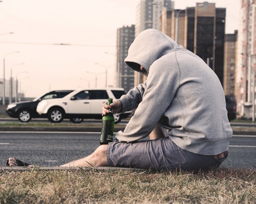 癫痫飲食注意什麽?癫痫病的症狀是什麽樣的?