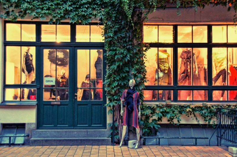 白癜風醫院雷安萍主任：白癜風白斑浮現了紅腫是咋回事？